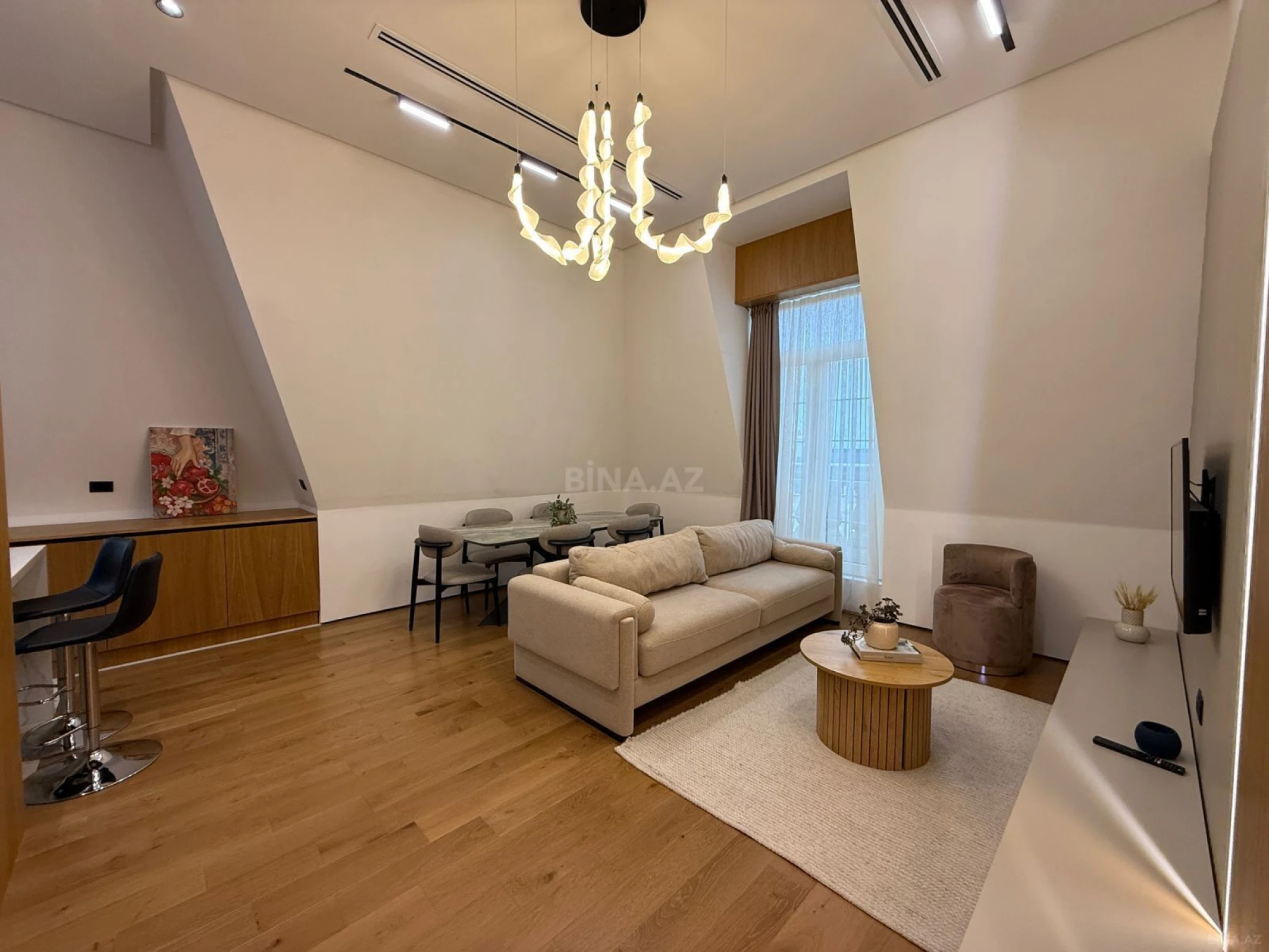 Satılır 2 otaqlı mənzil 62 m²