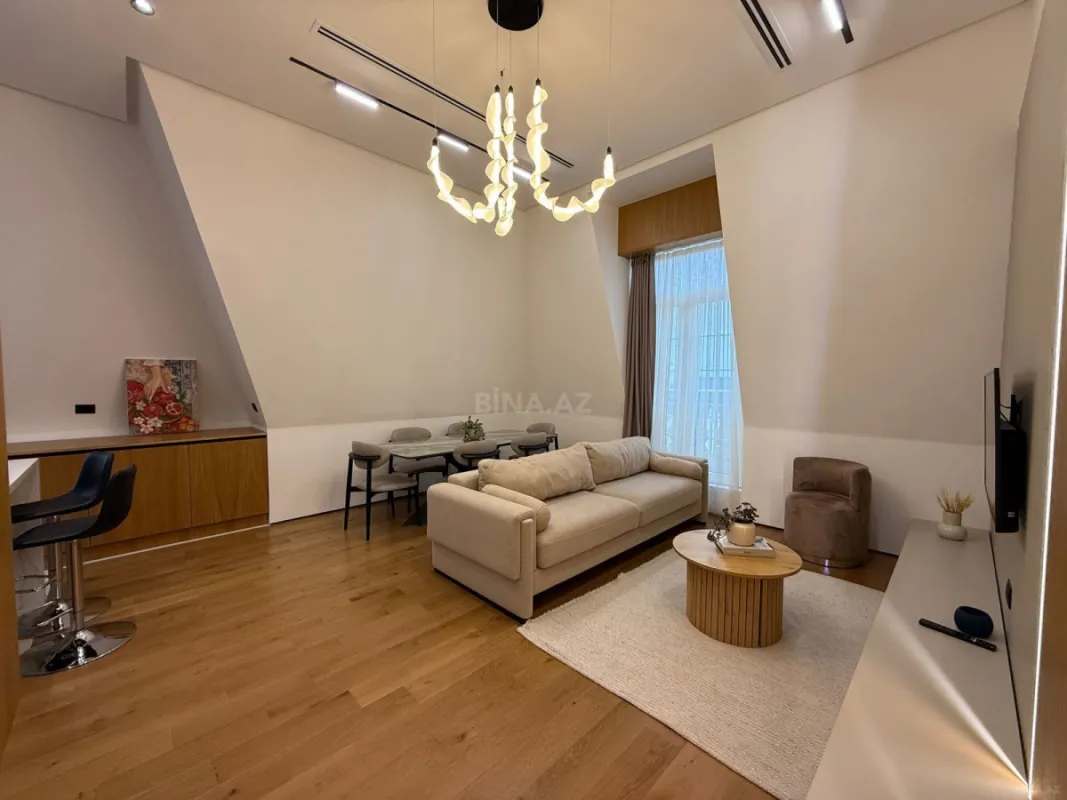 Satılır 2 otaqlı mənzil 62 m²