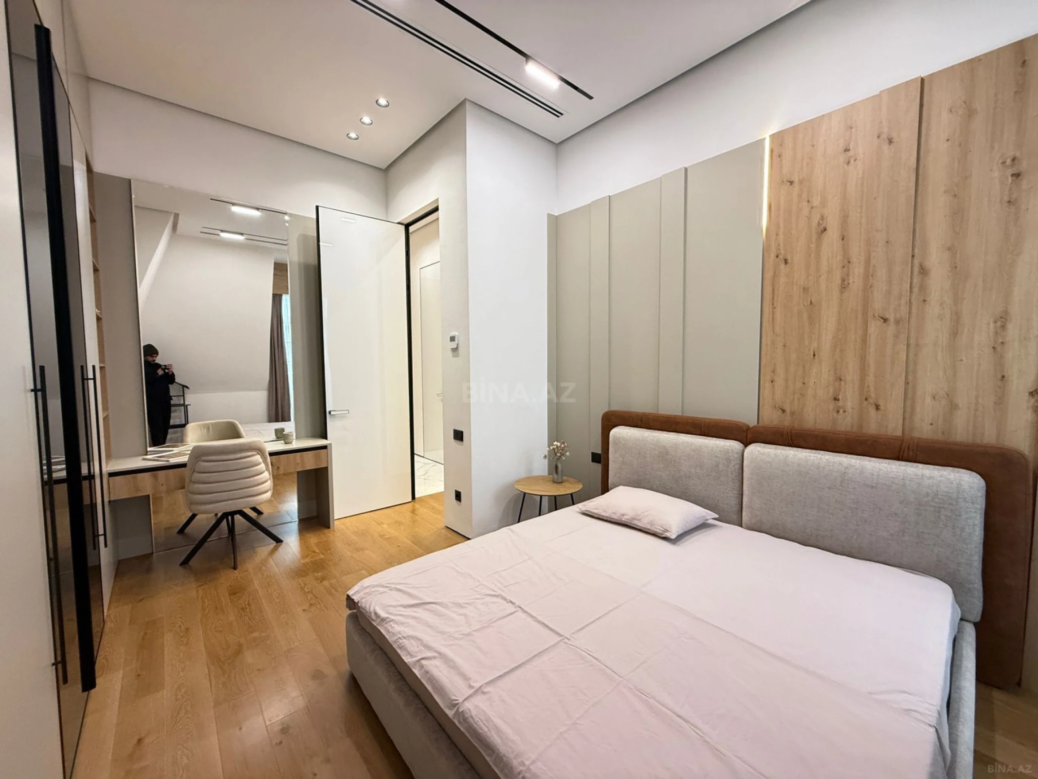 Satılır 2 otaqlı mənzil 62 m²