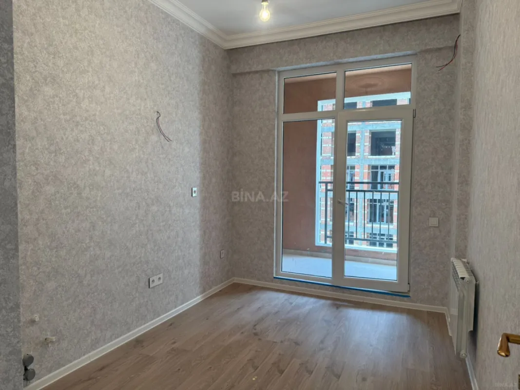 Satılır 2 otaqlı mənzil 92 m²