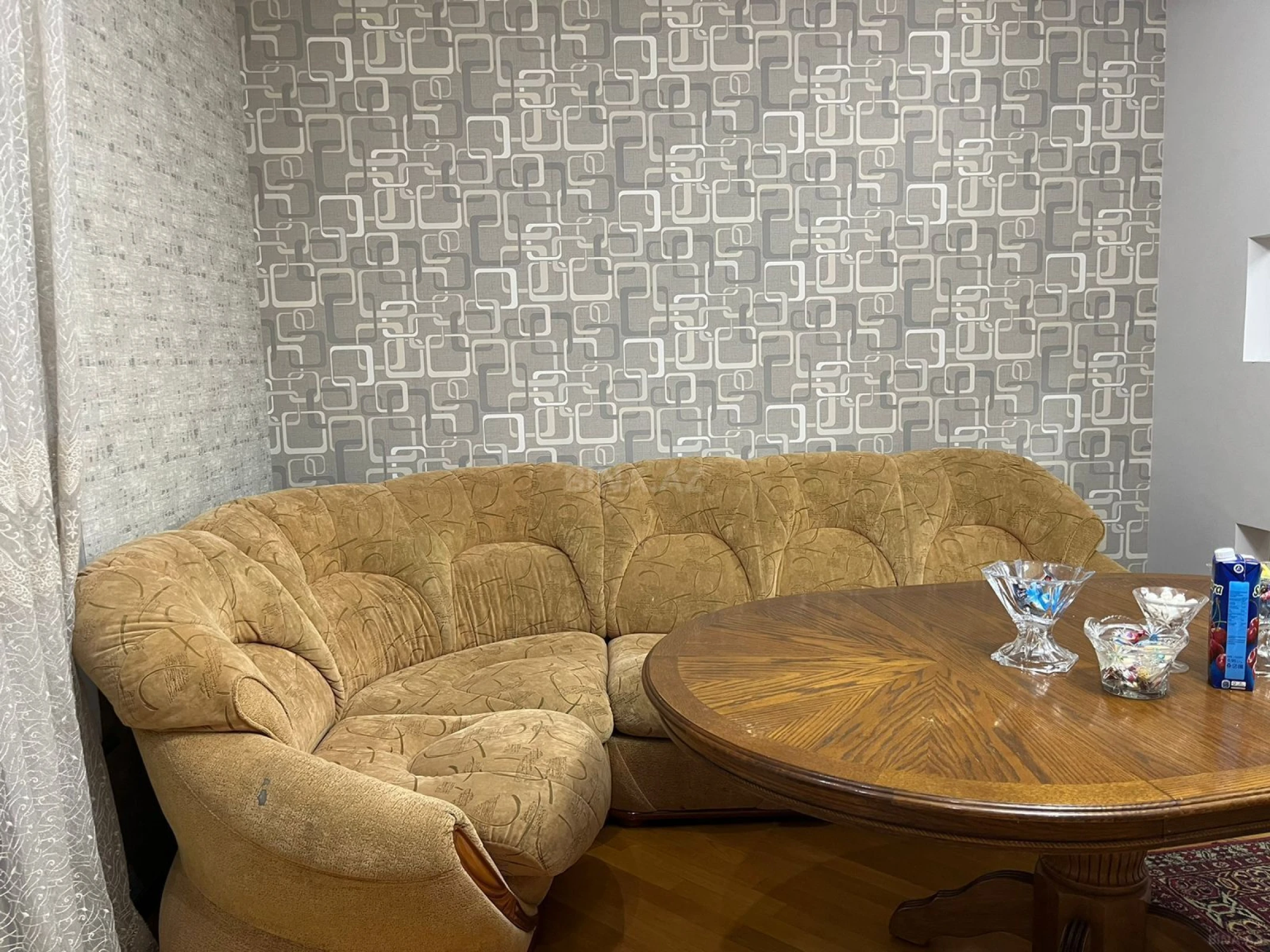 Satılır 6 otaqlı həyət evi 656 m²