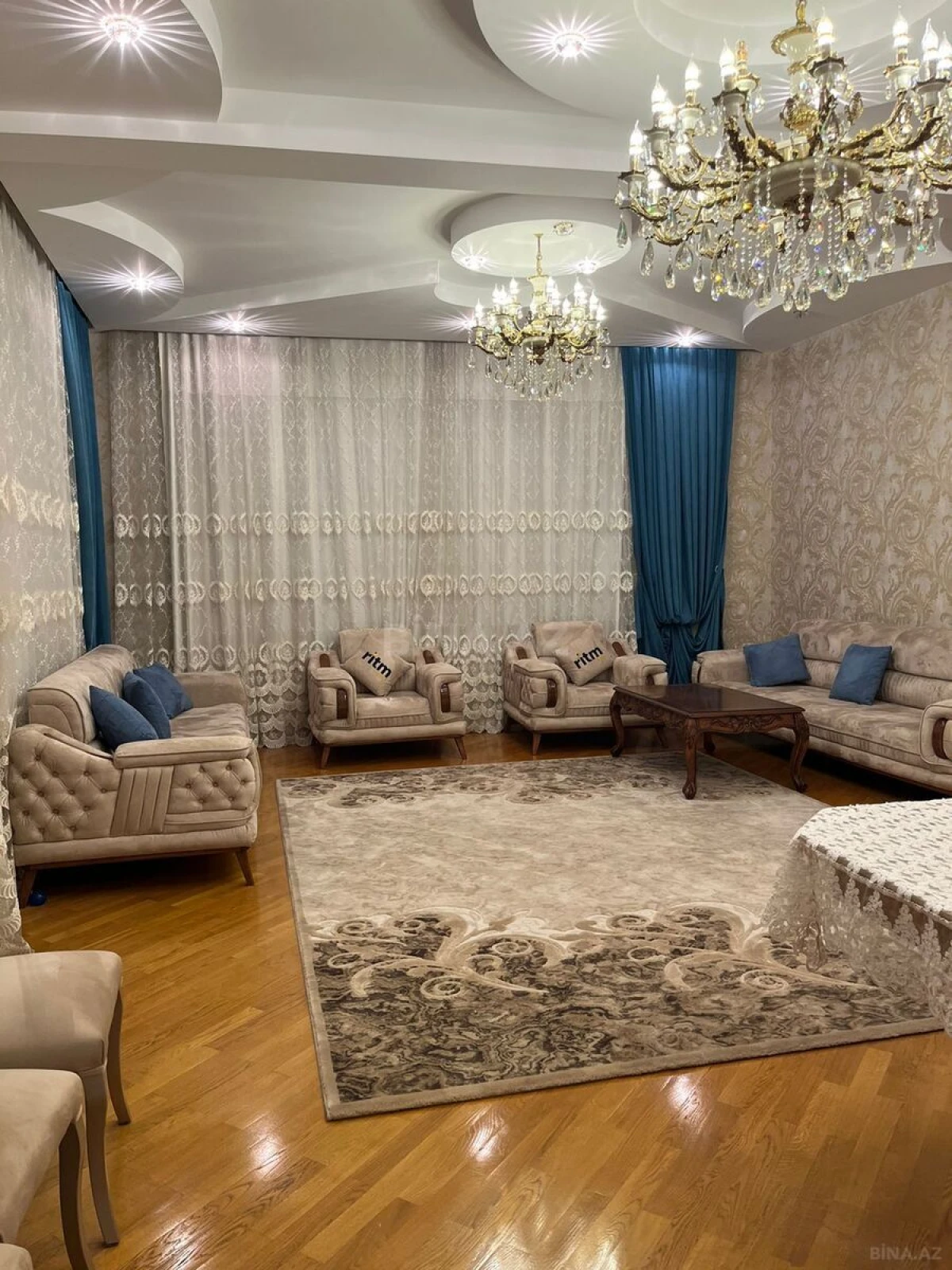 Satılır 6 otaqlı həyət evi 656 m²