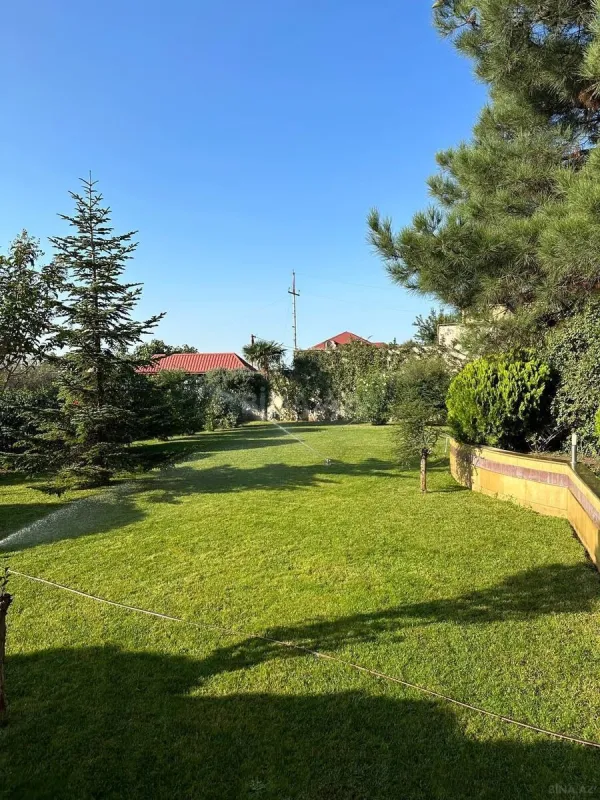 Kirayə verilir 15 otaqlı həyət evi 800 m²