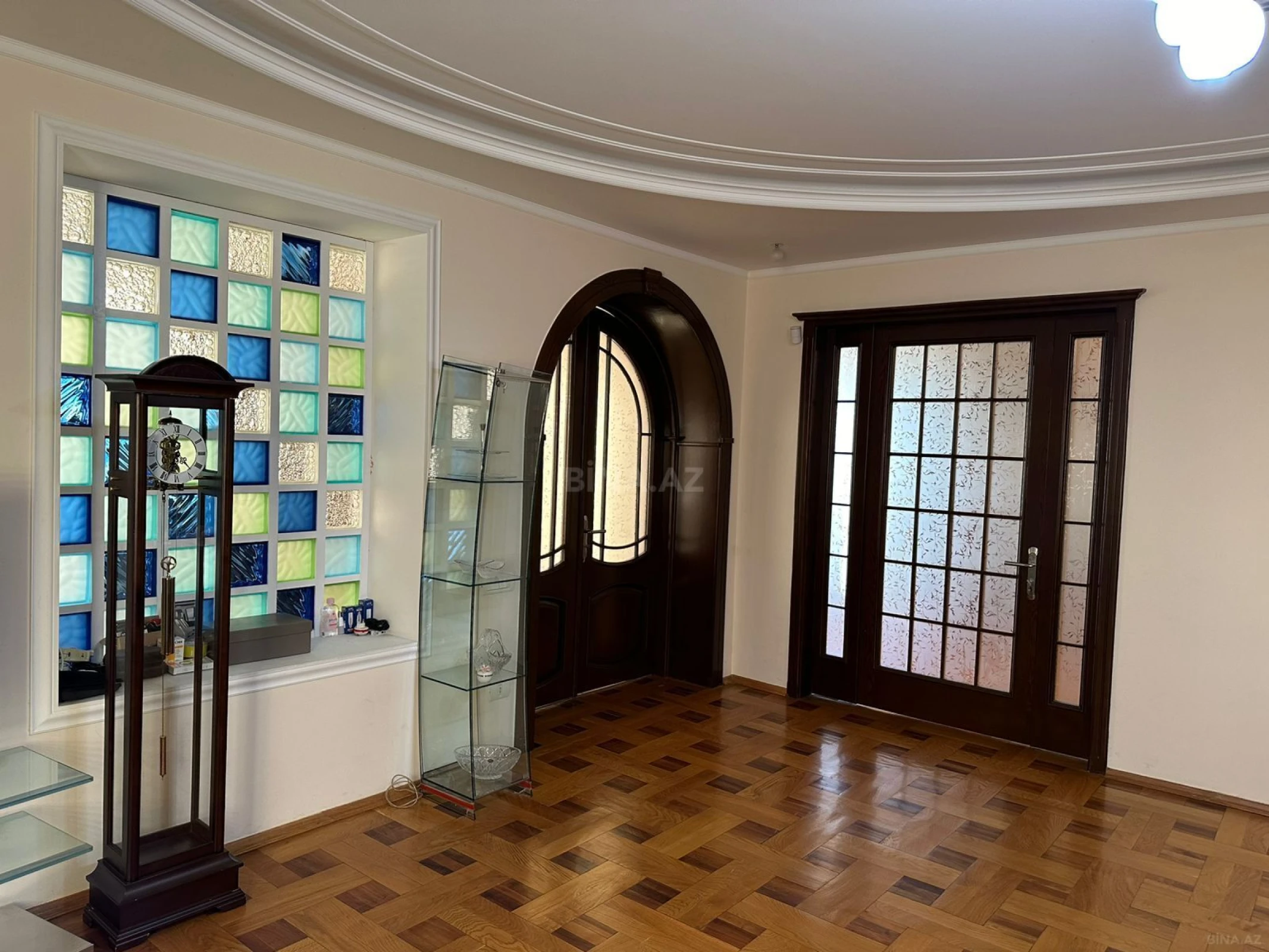 Kirayə verilir 15 otaqlı həyət evi 800 m²