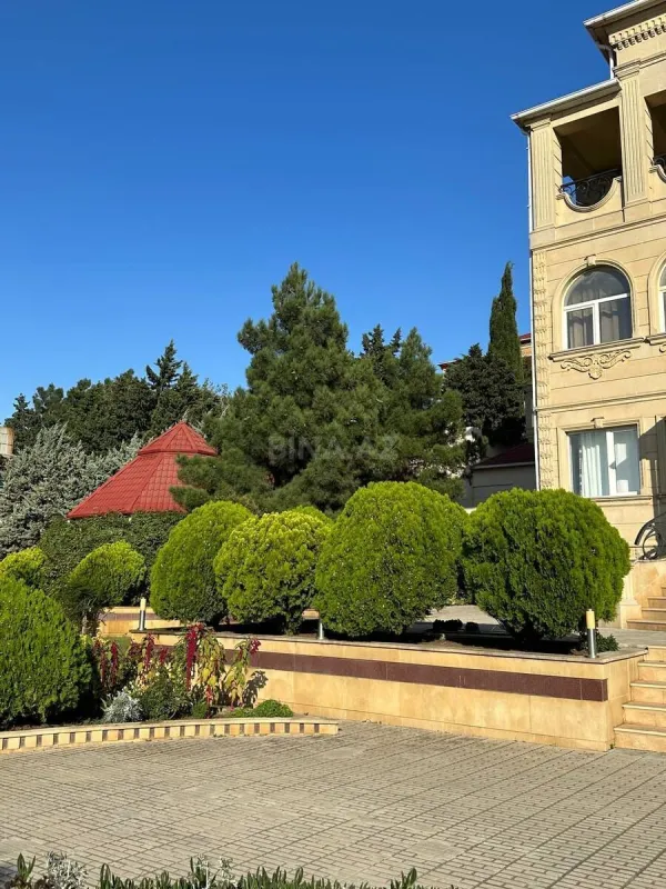 Kirayə verilir 15 otaqlı həyət evi 800 m²