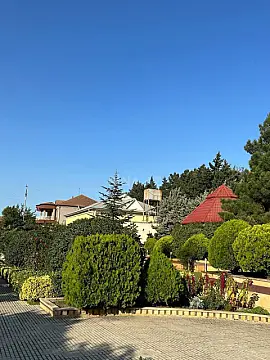 Kirayə verilir 15 otaqlı həyət evi 800 m²