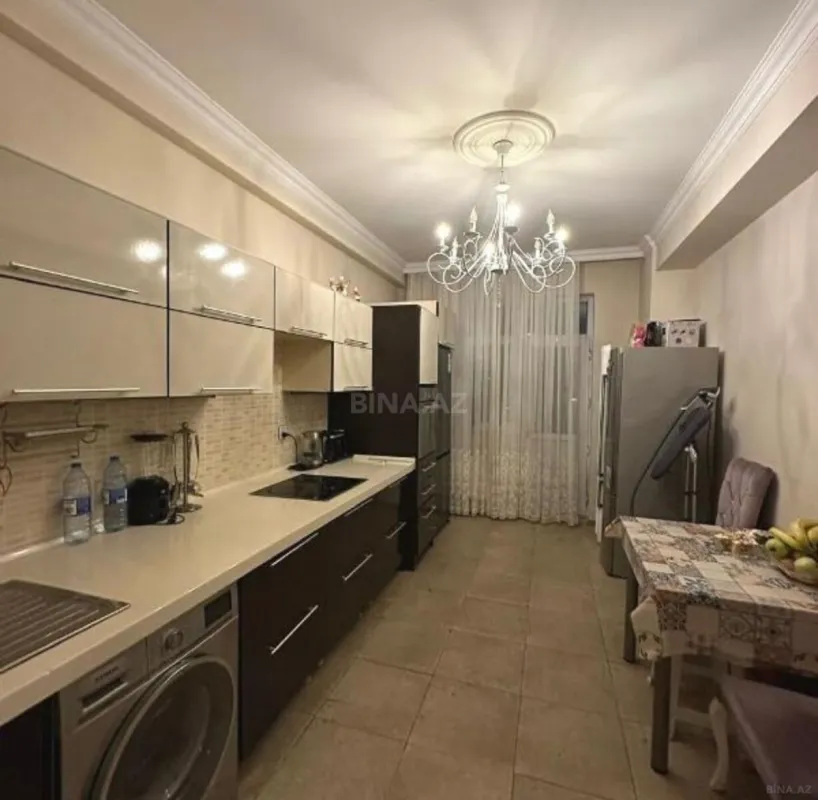 Satılır 3 otaqlı mənzil 128 m²