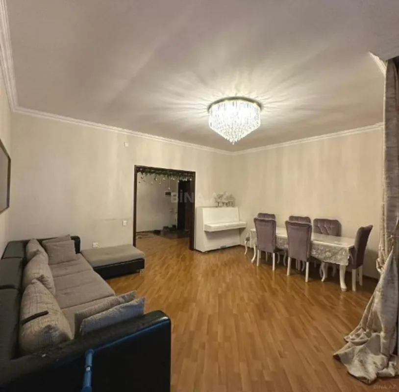 Satılır 3 otaqlı mənzil 128 m²