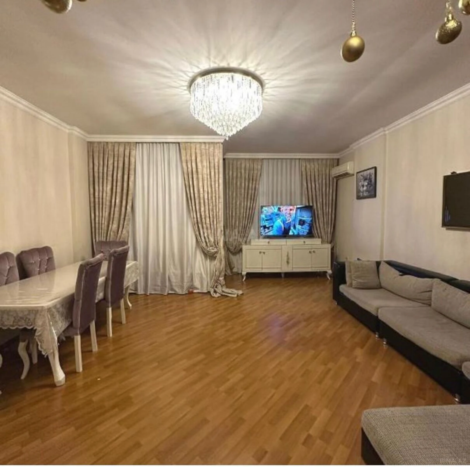 Satılır 3 otaqlı mənzil 128 m²