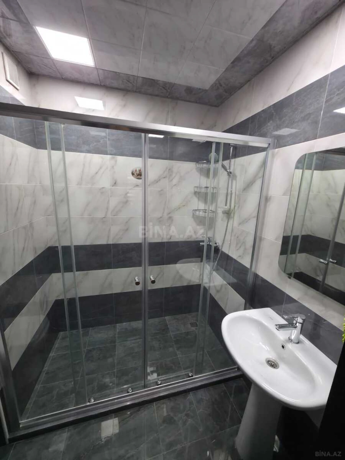 Kirayə verilir 3 otaqlı mənzil 85 m²