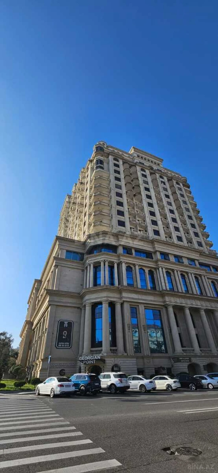 Satılır 4 otaqlı mənzil 153 m²