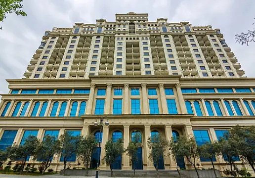 Satılır 4 otaqlı mənzil 153 m²