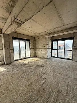 Satılır 3 otaqlı mənzil 124 m²