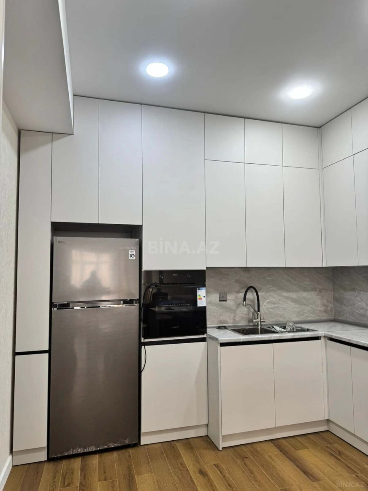 Kirayə verilir 3 otaqlı mənzil 105 m²
