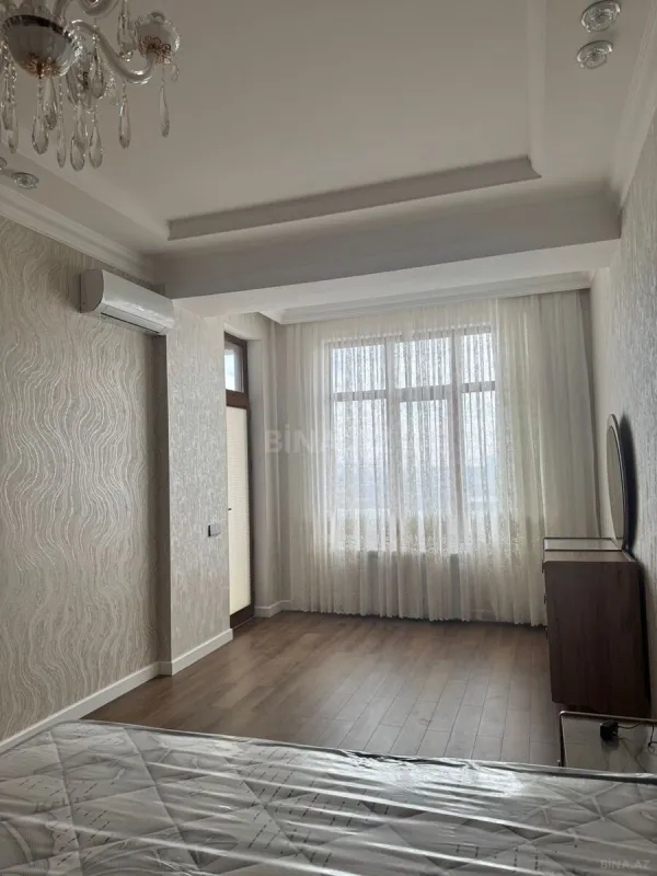 Kirayə verilir 3 otaqlı mənzil 105 m²