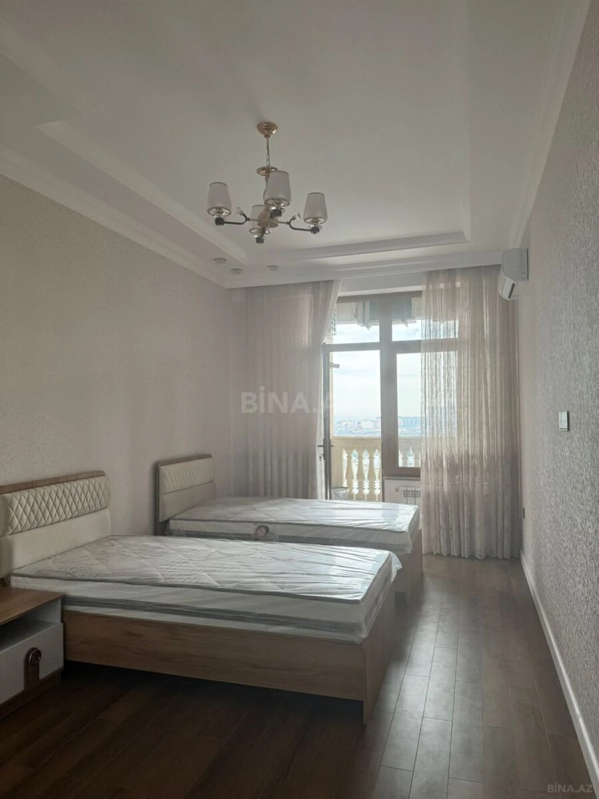 Kirayə verilir 3 otaqlı mənzil 105 m²
