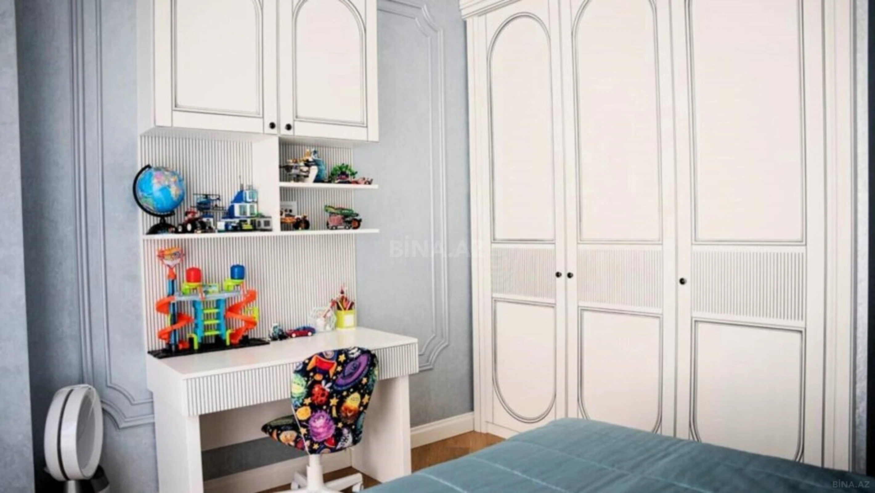 Satılır 5 otaqlı mənzil 225 m²