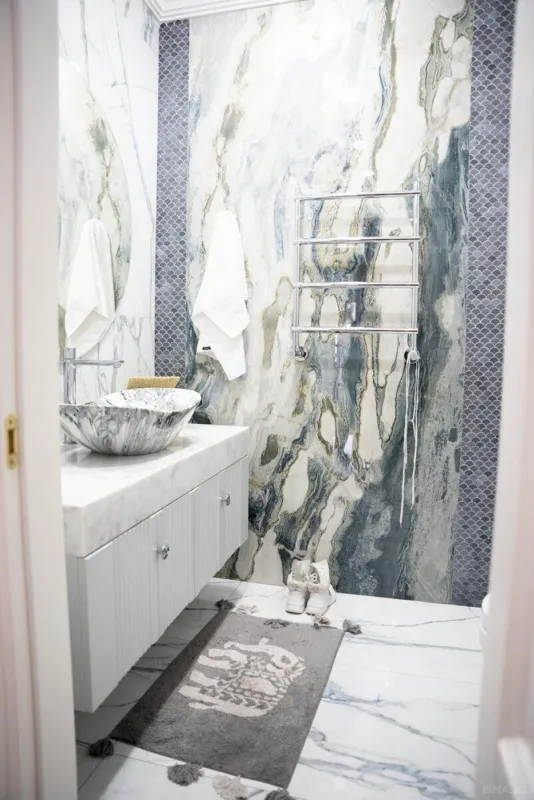 Satılır 5 otaqlı mənzil 225 m²