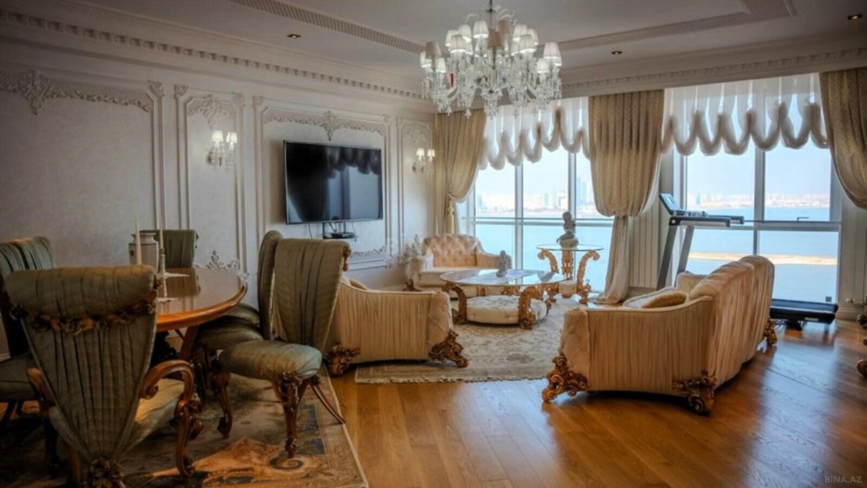 Satılır 5 otaqlı mənzil 225 m²