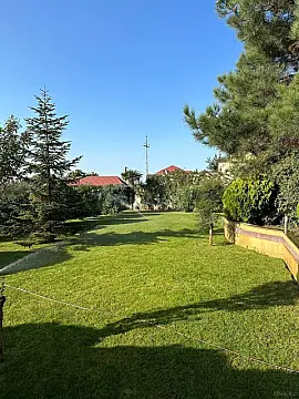 Satılır 15 otaqlı həyət evi 800 m²