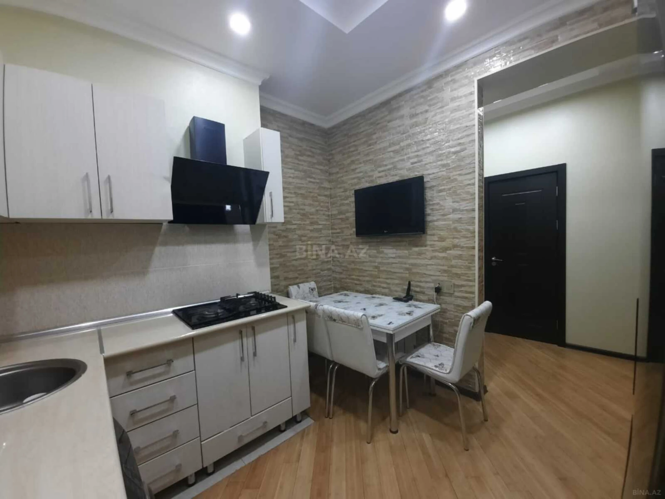 Satılır 2 otaqlı mənzil 62 m²