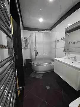 Satılır 2 otaqlı mənzil 62 m²