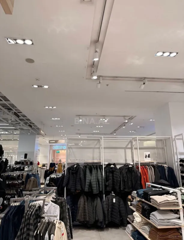 Satılır obyekt 1000 m²