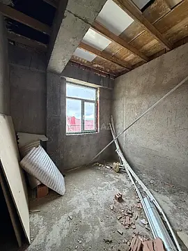 Satılır 4 otaqlı mənzil 110 m²