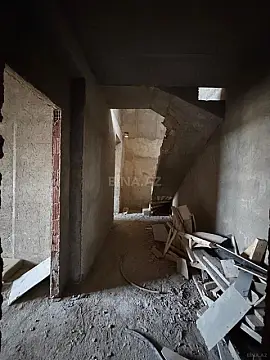 Satılır 4 otaqlı mənzil 110 m²