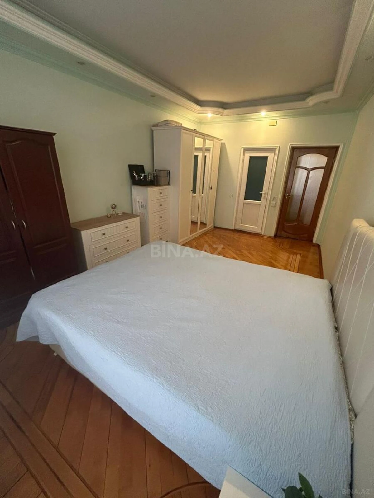 Satılır 3 otaqlı mənzil 100 m²