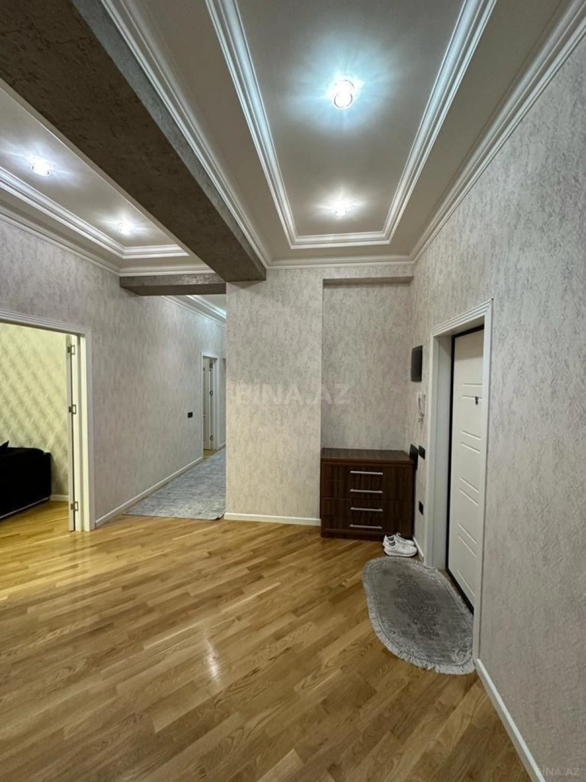 Satılır 3 otaqlı mənzil 125 m²
