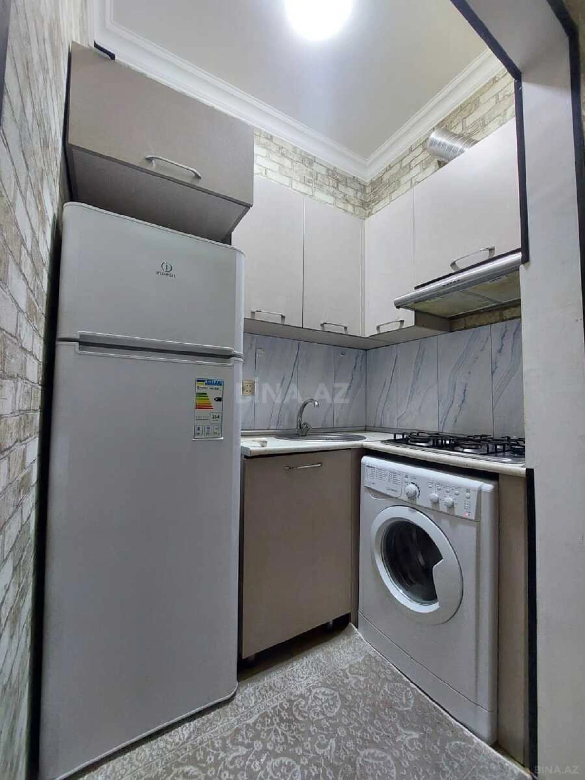 Kirayə verilir 2 otaqlı mənzil 70 m²
