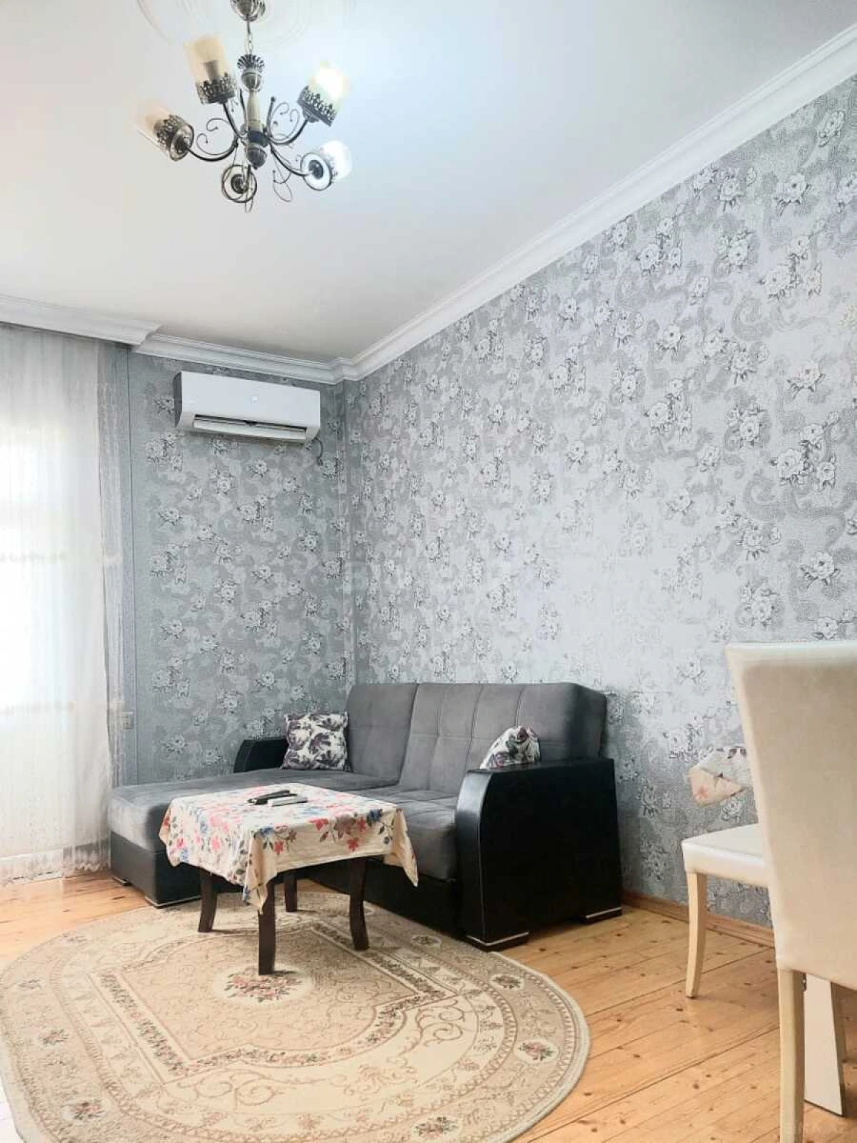 Kirayə verilir 2 otaqlı mənzil 70 m²