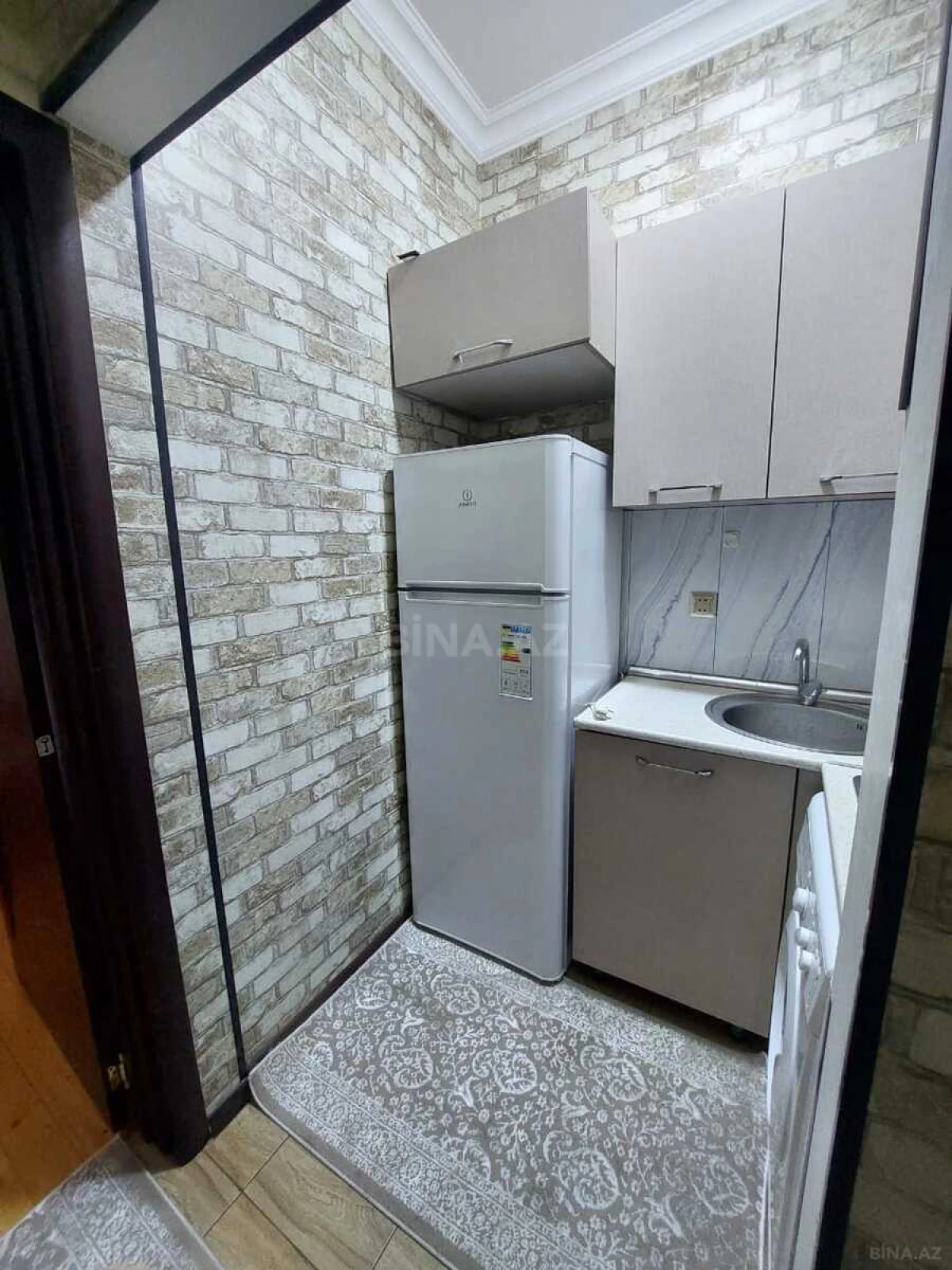 Kirayə verilir 2 otaqlı mənzil 70 m²