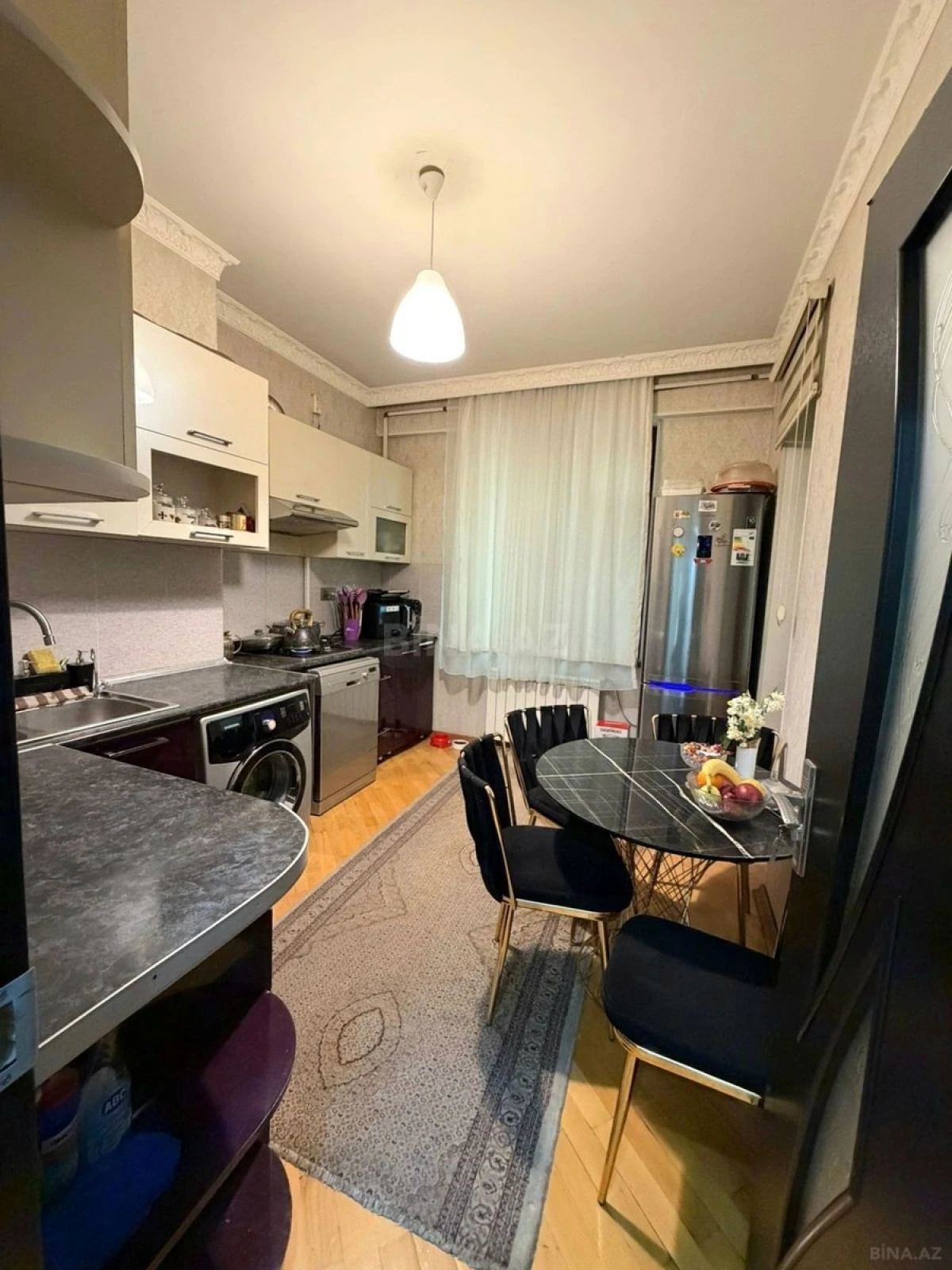 Satılır 4 otaqlı mənzil 140 m²