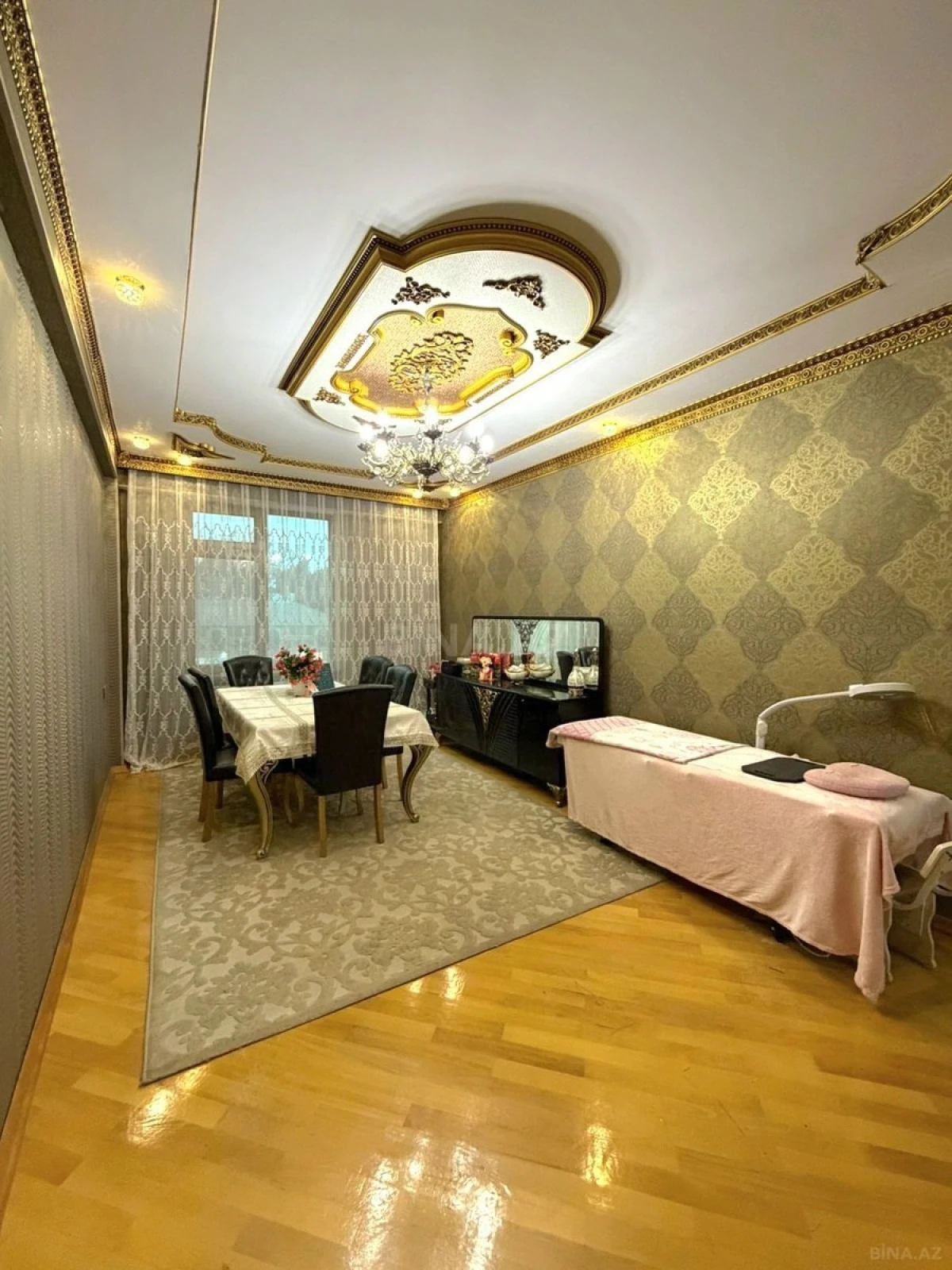 Satılır 4 otaqlı mənzil 140 m²