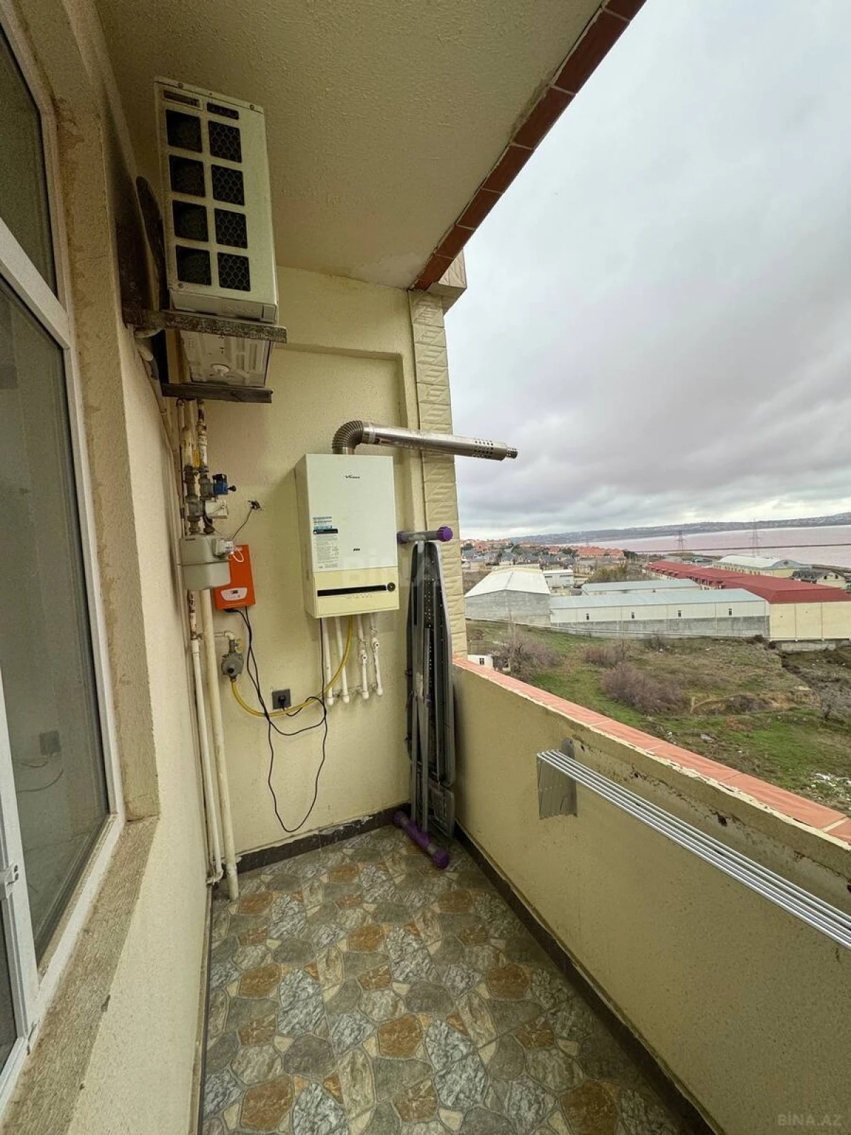 Satılır 2 otaqlı mənzil 56 m²