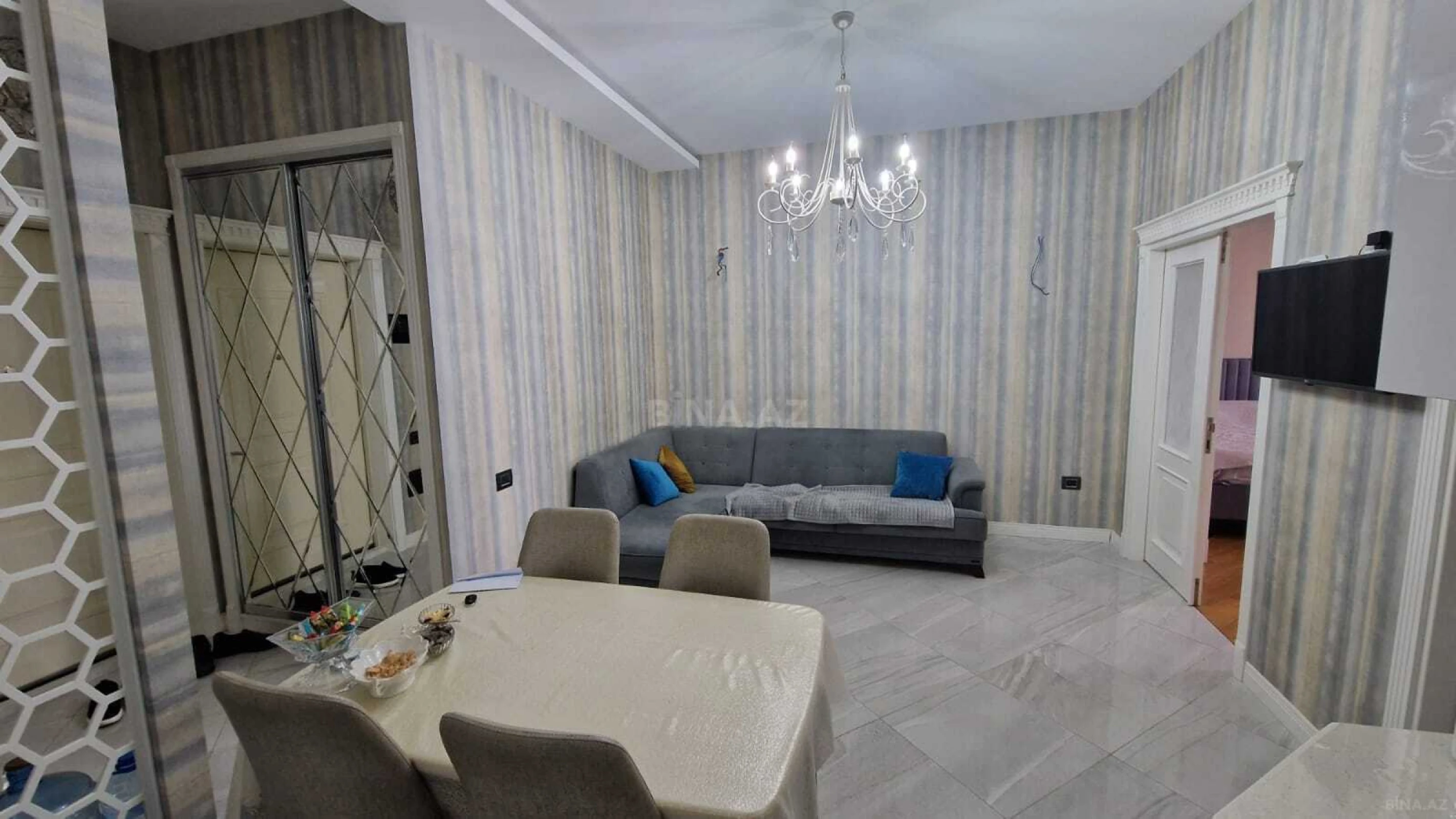 Satılır 2 otaqlı mənzil 75 m²