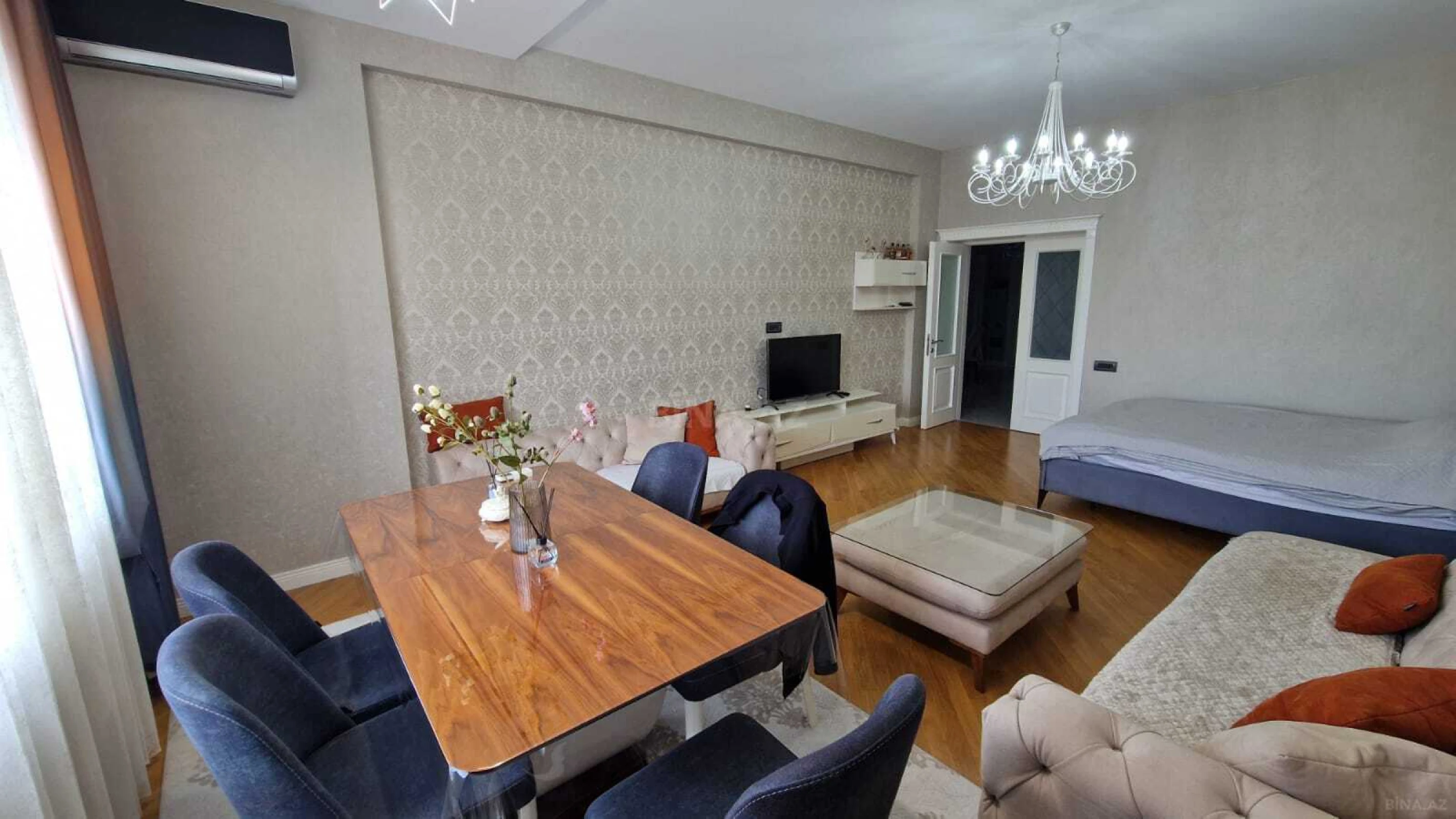 Satılır 2 otaqlı mənzil 75 m²