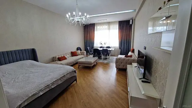 Satılır 2 otaqlı mənzil 75 m²