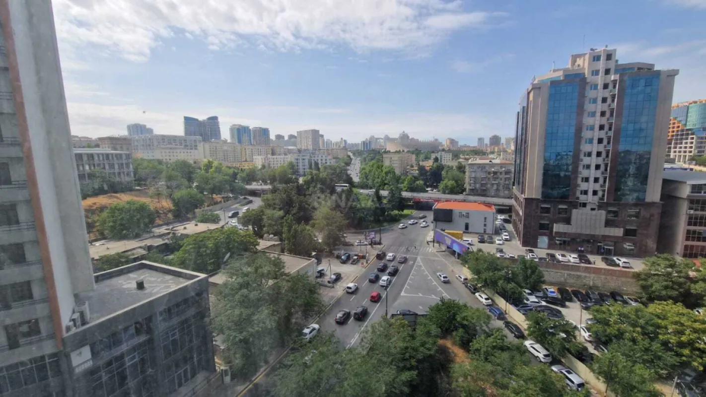 Satılır 2 otaqlı mənzil 75 m²