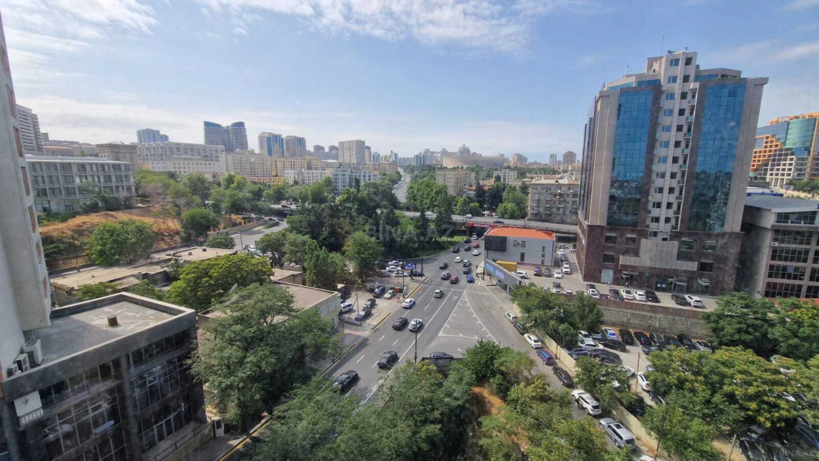 Satılır 2 otaqlı mənzil 75 m²