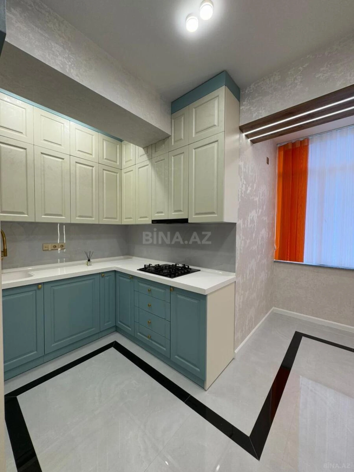 Satılır 2 otaqlı mənzil 84 m²