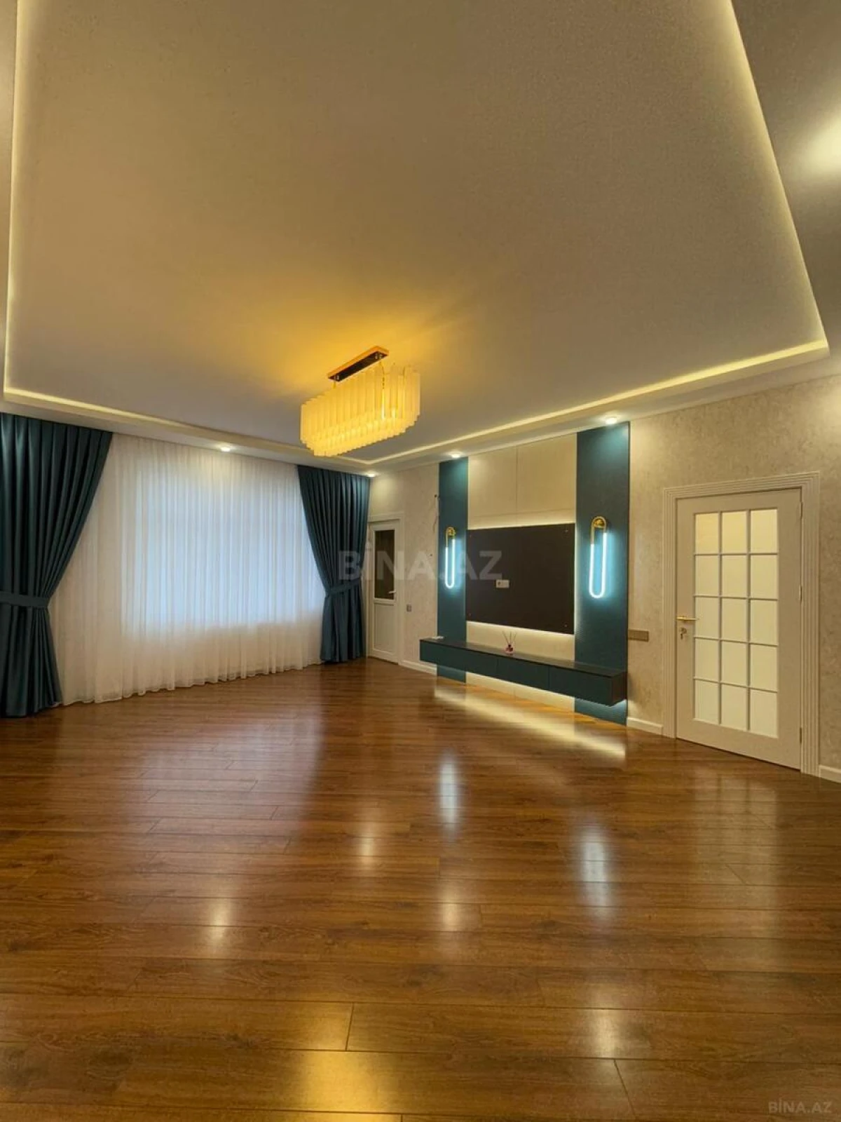 Satılır 2 otaqlı mənzil 84 m²