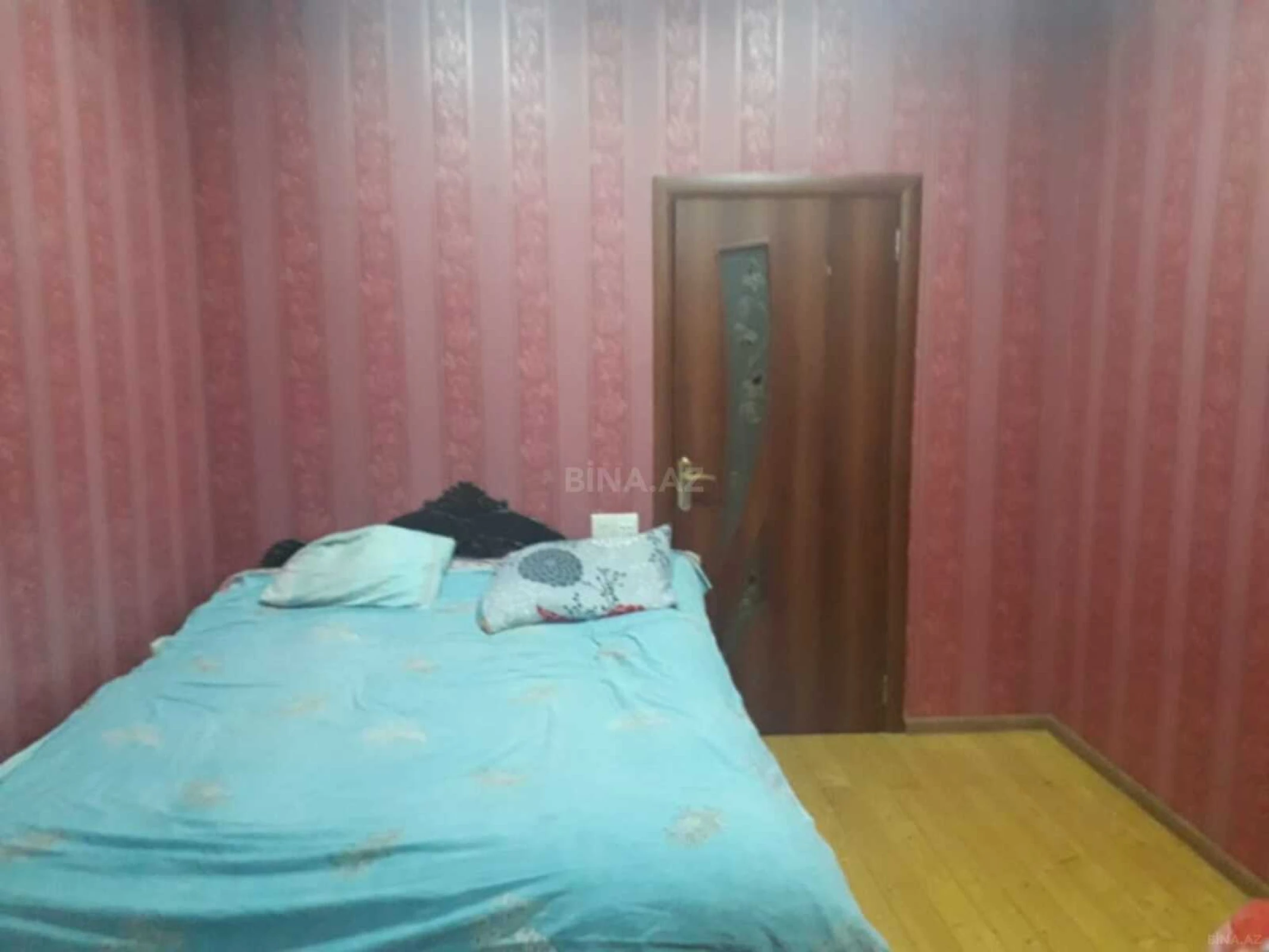Satılır 2 otaqlı mənzil 83 m²