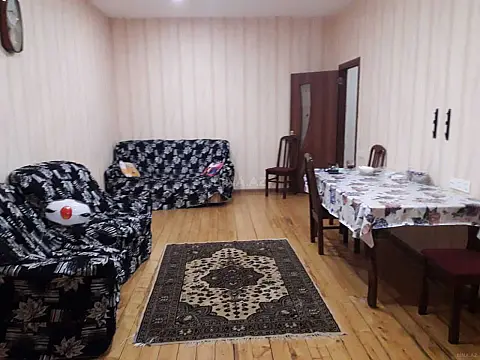 Satılır 2 otaqlı mənzil 83 m²