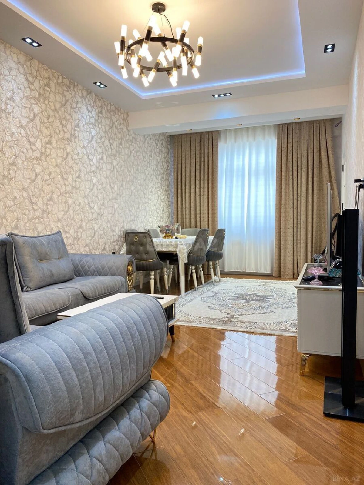 Kirayə verilir 2 otaqlı mənzil 67 m²