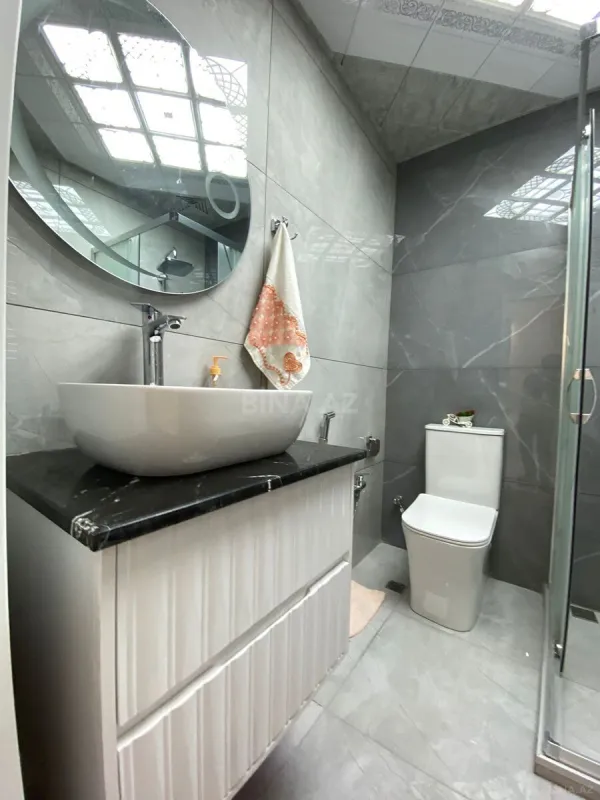 Kirayə verilir 2 otaqlı mənzil 67 m²