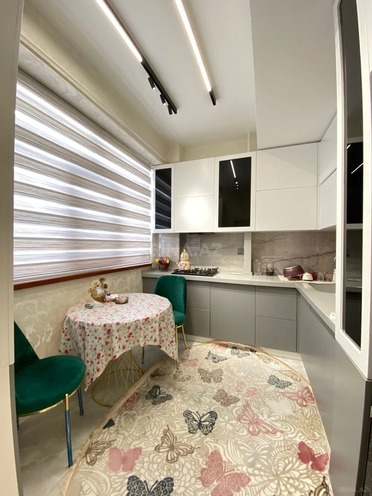 Kirayə verilir 2 otaqlı mənzil 67 m²
