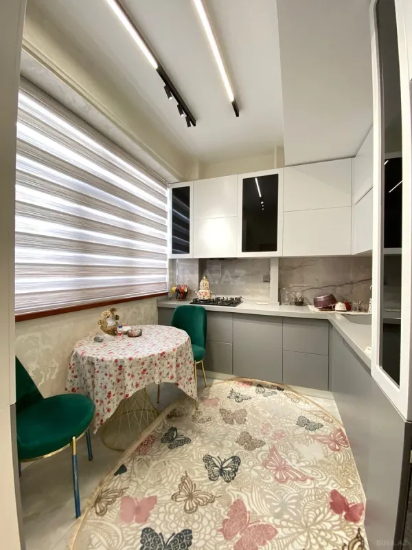 Kirayə verilir 2 otaqlı mənzil 67 m²